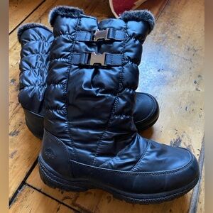 Totes brand winter and snow waterproof high shaft boots women’s size 8.5